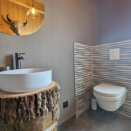 De Standing A Super Avec Jacuzzi Sb2 Chalet Besse-et-Saint-Anastaise